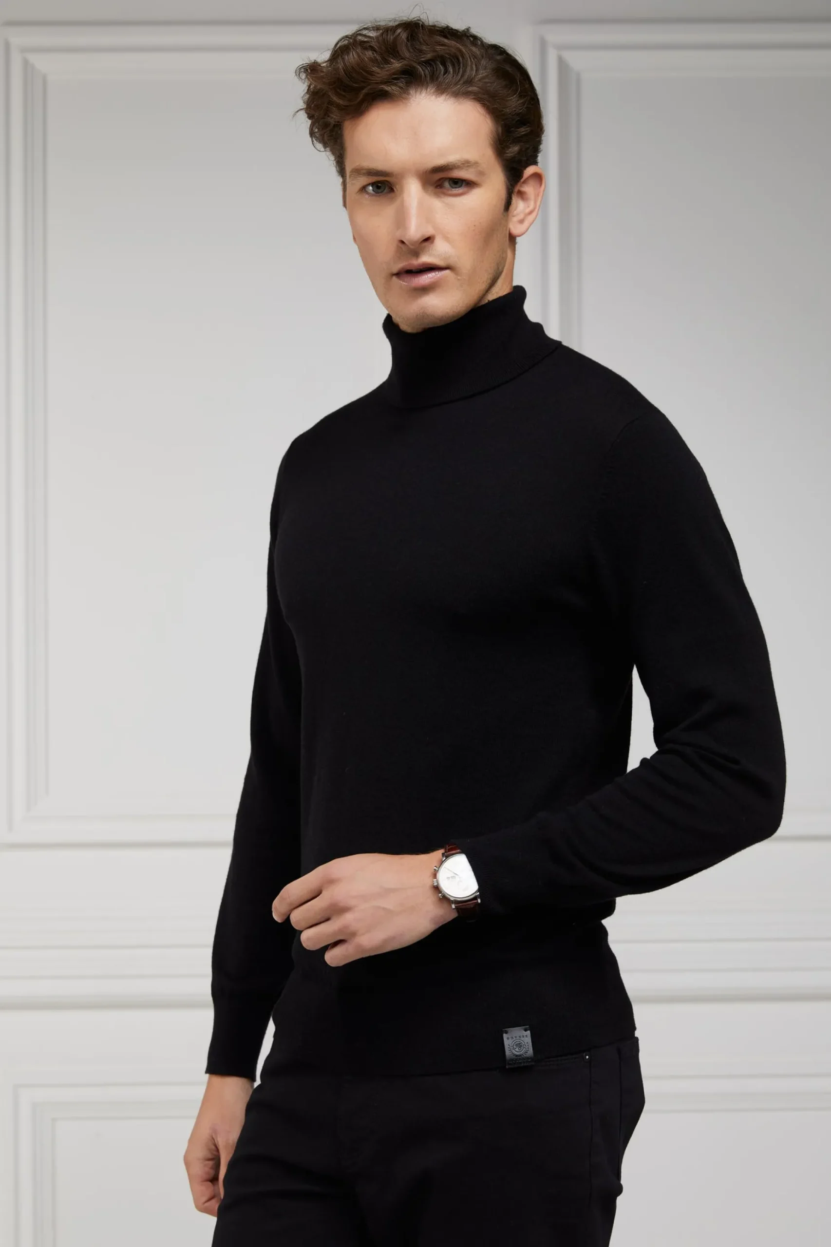 Fine Roll Neck Knit