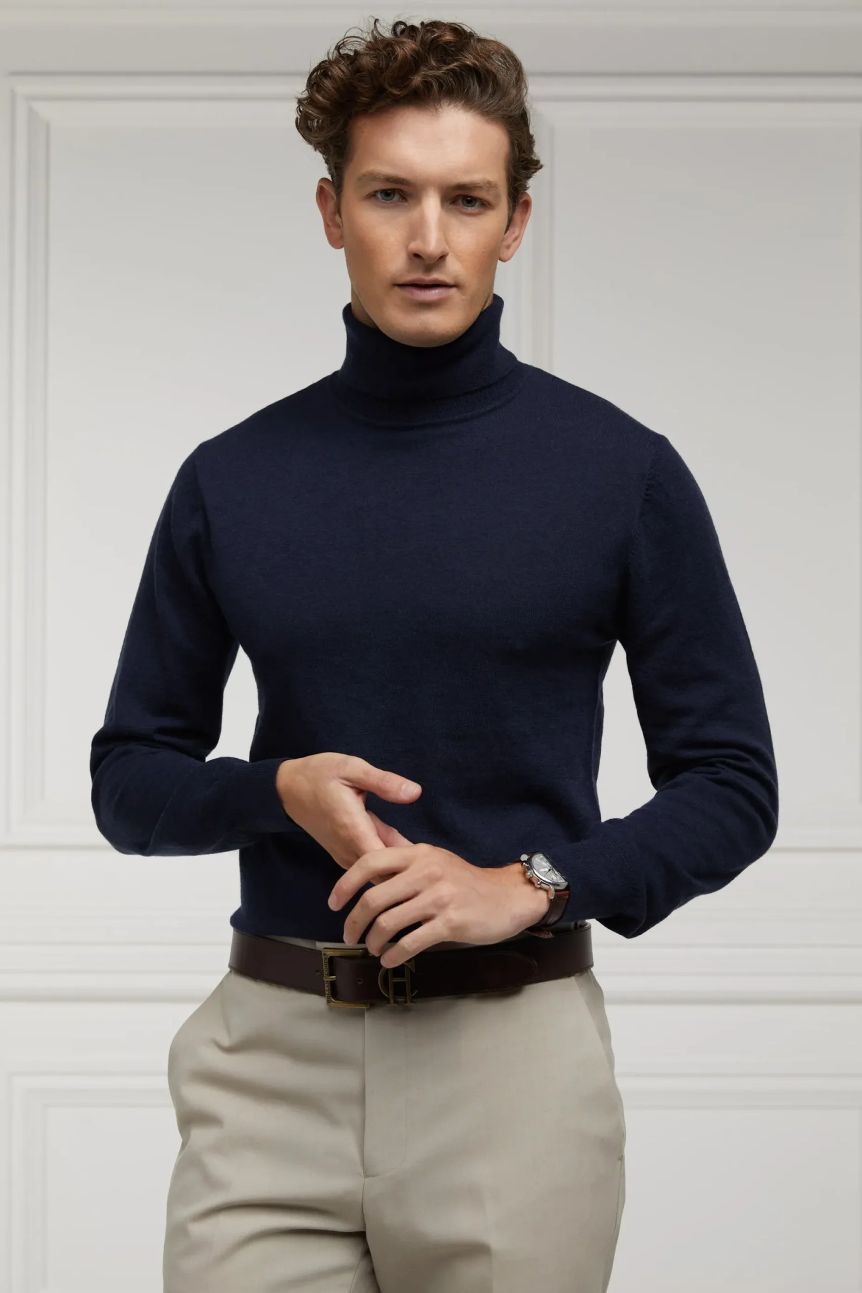 Fine Roll Neck Knit