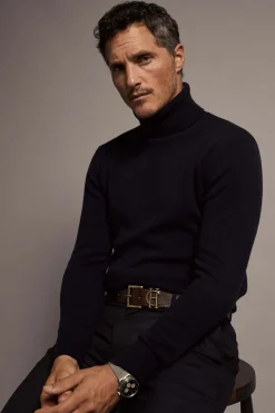 Fine Roll Neck Knit