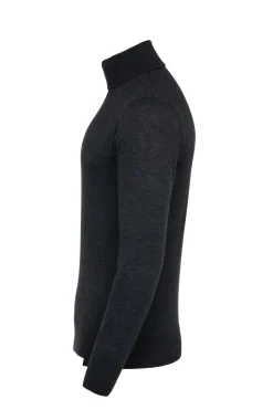 Fine Roll Neck Knit