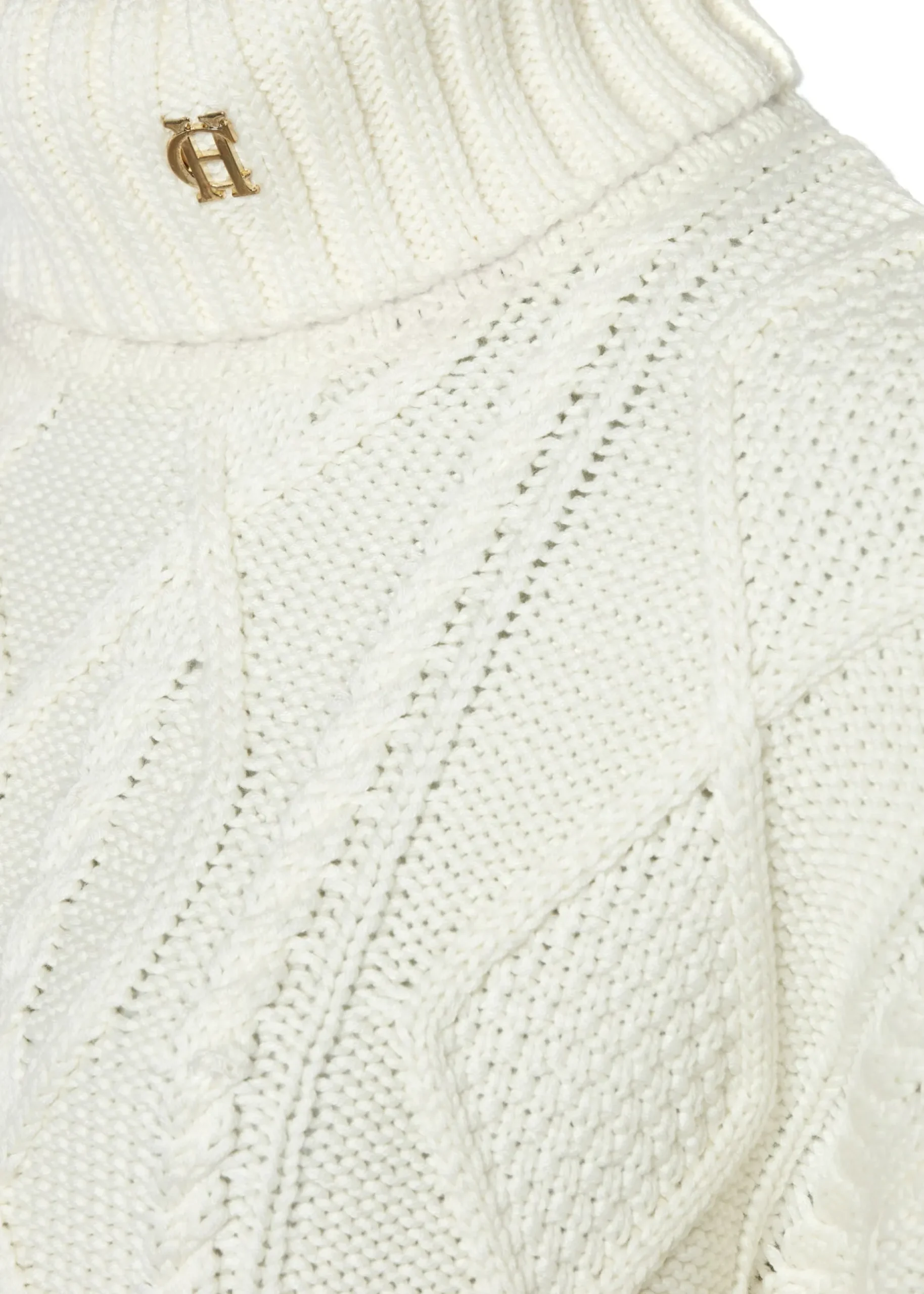 Noveli Cable Knit